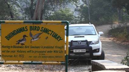 9 seater tempo traveller hire in delhi