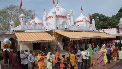 9 seater tempo traveller hire in delhi