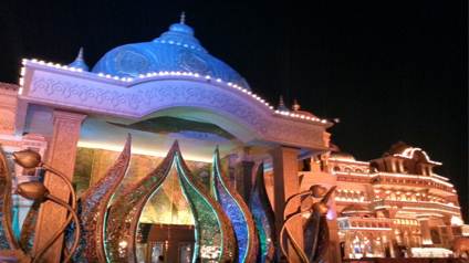 9 seater tempo traveller hire in delhi