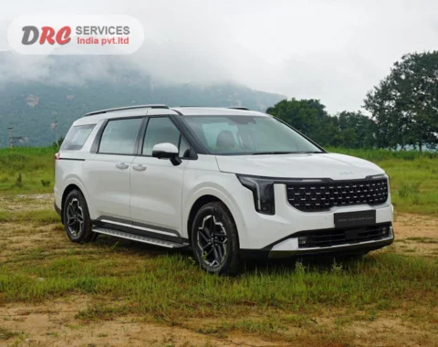 Hire Kia Carnival on Rent