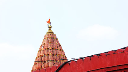 9 seater tempo traveller hire in Mahakaleshwar Jyotirlinga
