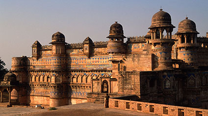 9 seater tempo traveller hire in Man Singh Palace