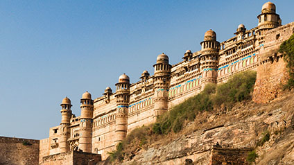 9 seater tempo traveller hire in Man Singh Palace