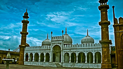 9 seater tempo traveller hire in Moti Masjid