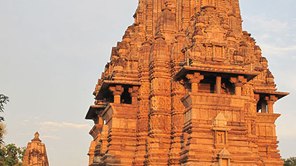 9 seater tempo traveller hire in Nandi Temple Khajuraho