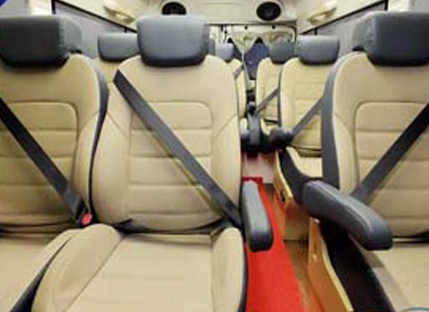 15 seater tempo traveller on rent in delhi