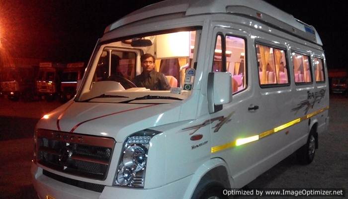 7 seater tempo traveller hire in delhi